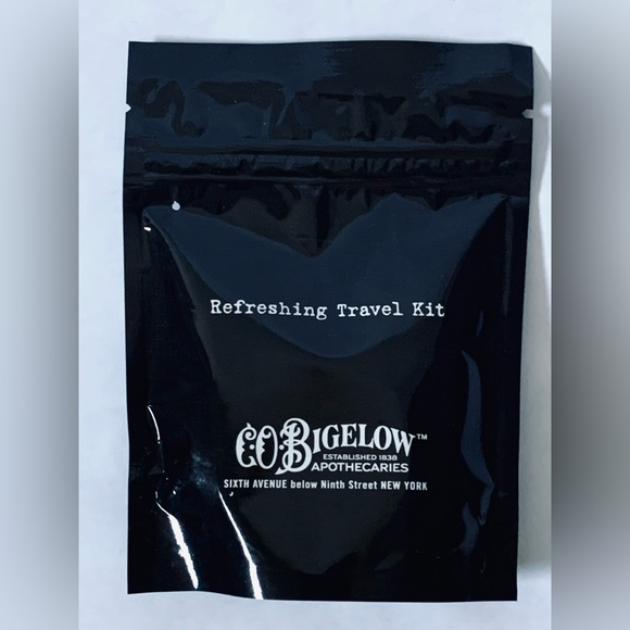 Co Bigelow Refreshing Travel Kit body lotion lip balm mouthwash sealed - Picture 1 of 3